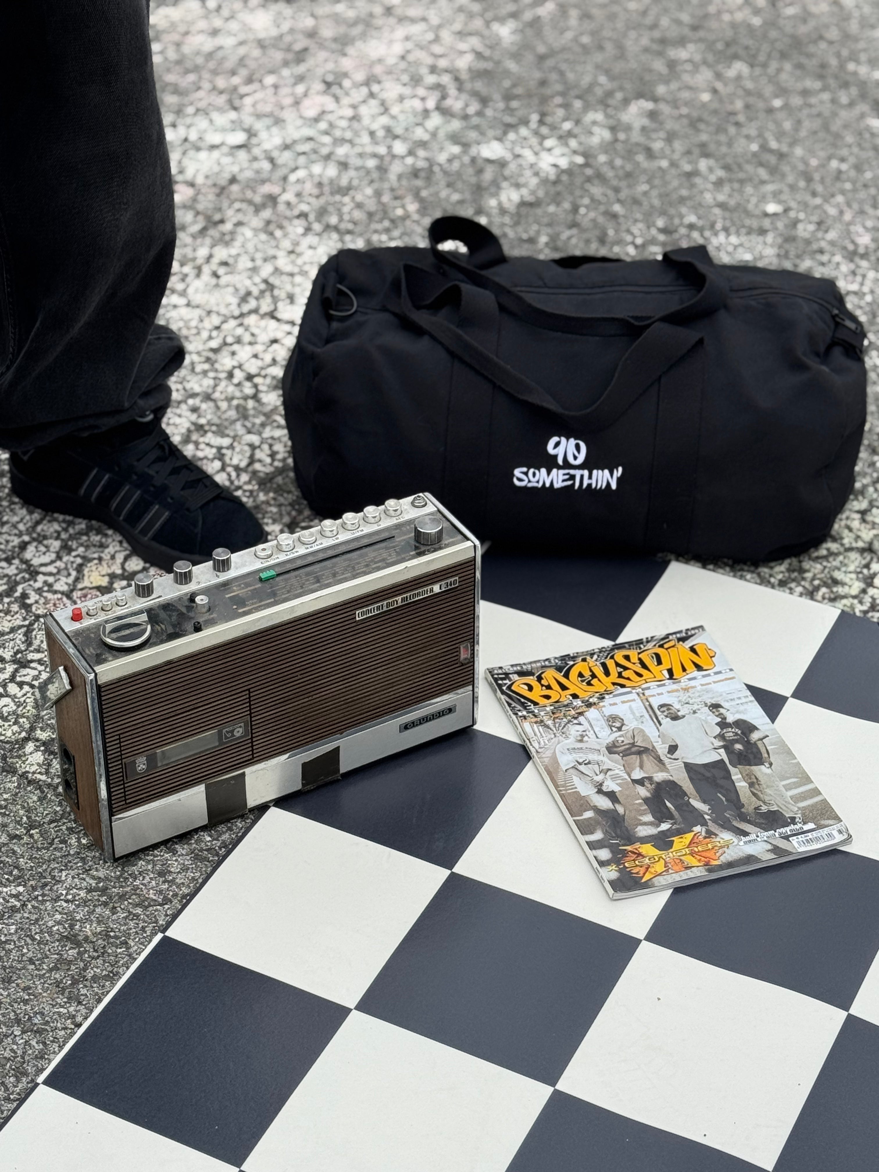 Oldschool Ghetto Blaster mit 90 Somethin Bag